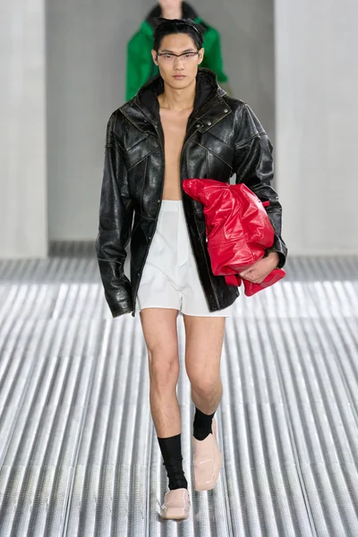 Look 29